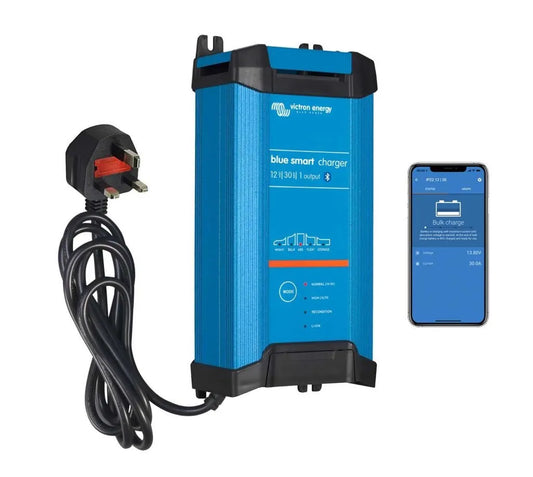 Blue Smart IP22 Charger 12/30(3) 230V UK